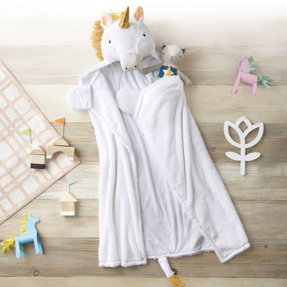 Pillowfort Unicorn Hooded Blanket - Picture 2 of 2